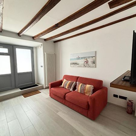 コモLa Casa Di Aleアパートメント エクステリア 写真